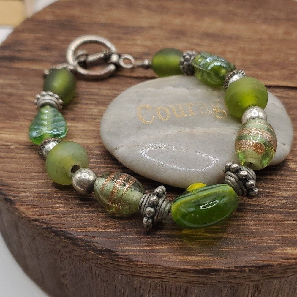 B1920‎ artisan lillypad Hand-blown glass bracelet